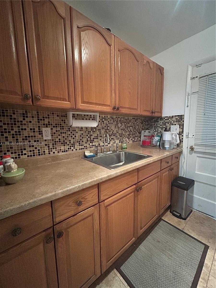 Small Image of 1355 NORTH EAST 167TH ST #307, Miami Number 4
