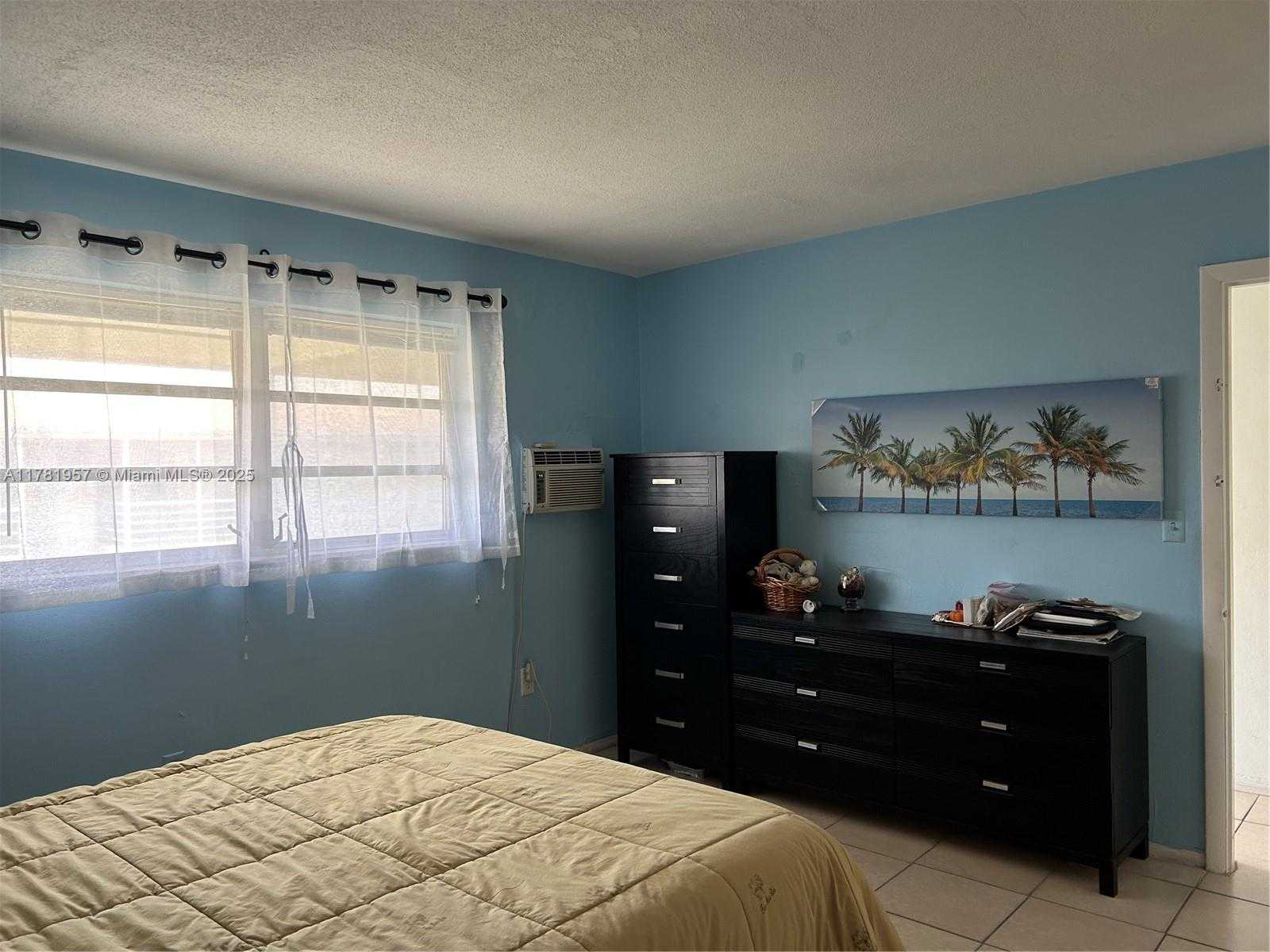 Small Image of 1355 NORTH EAST 167TH ST #307, Miami Number 6