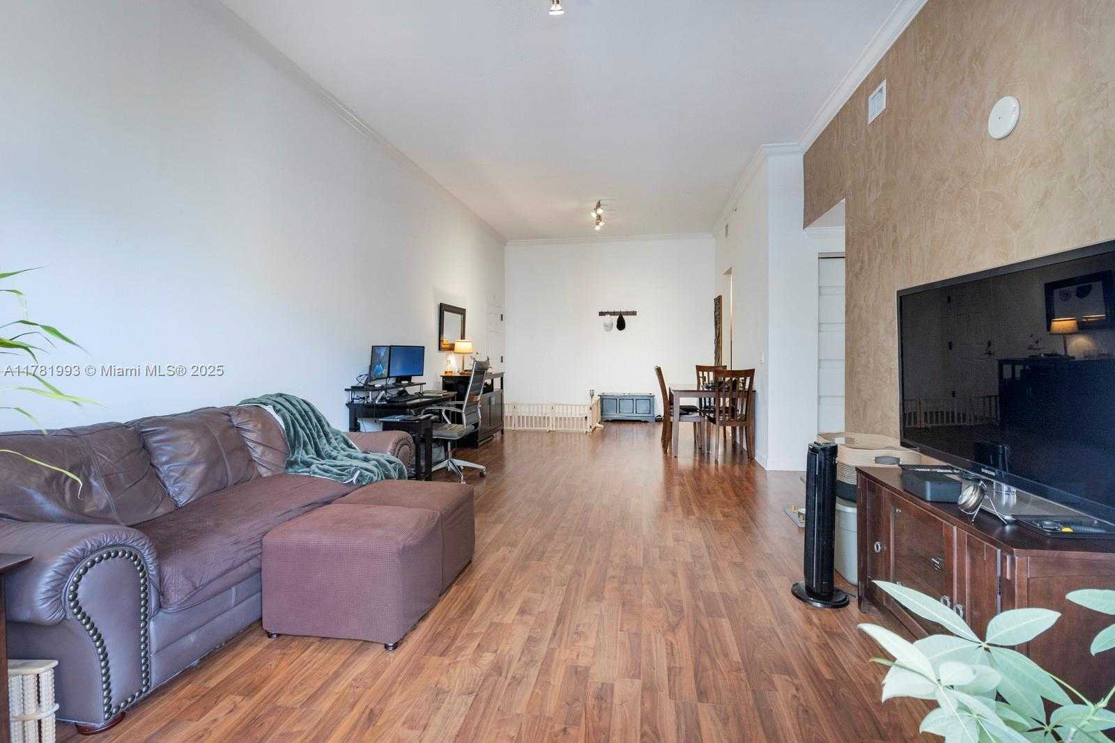 Small Image of 8390 SOUTH WEST 72ND AVE #517, Miami Number 6