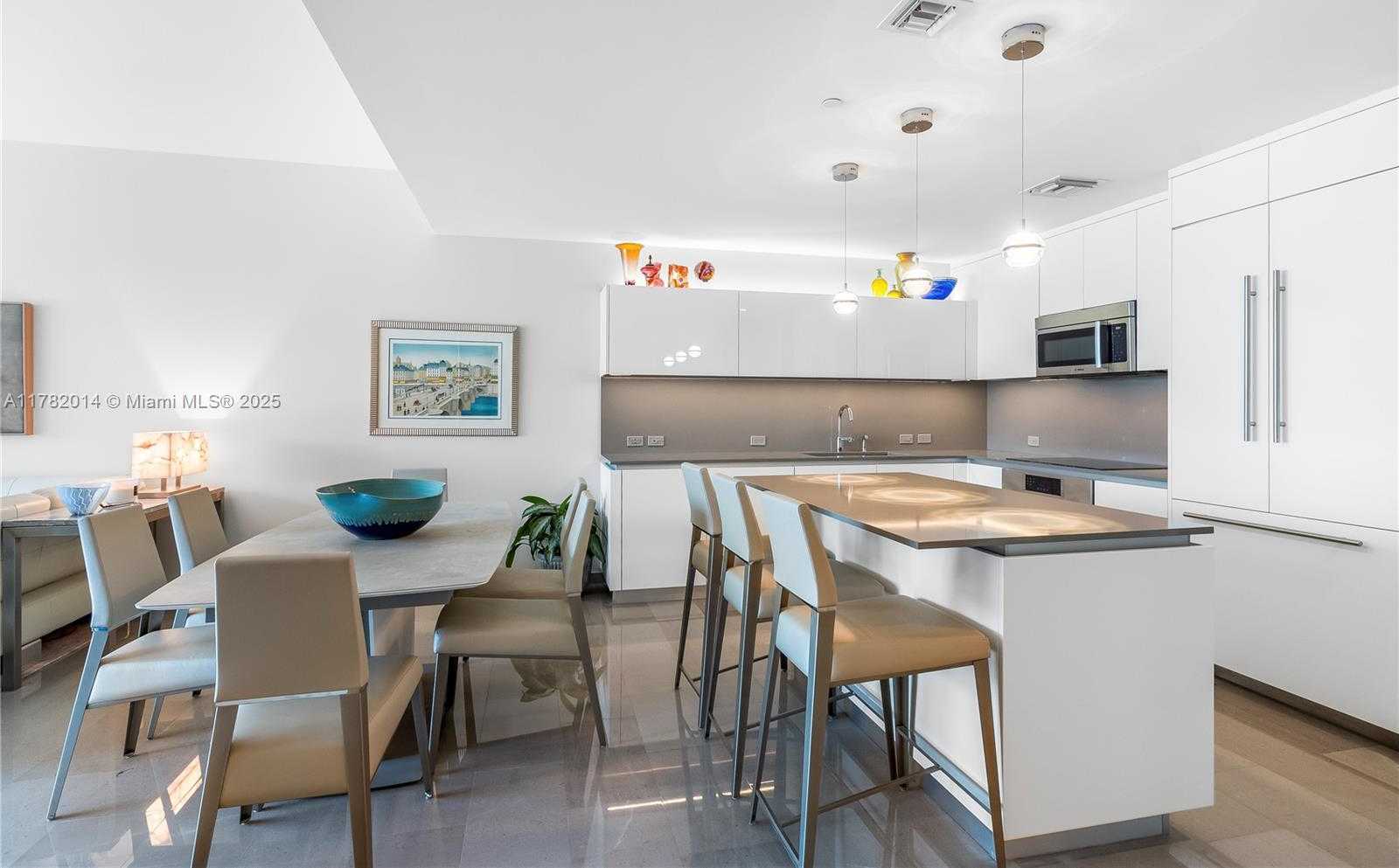 Small Image of 68 SOUTH EAST 6TH STREET #810, Miami Number 3