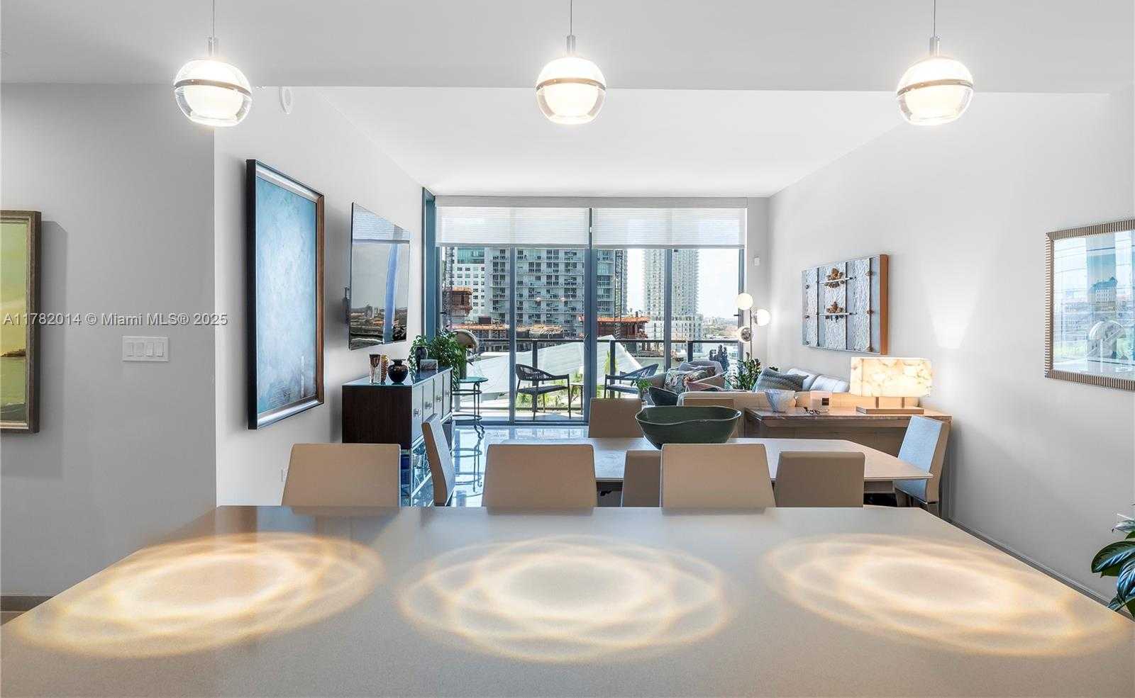 Small Image of 68 SOUTH EAST 6TH STREET #810, Miami Number 5