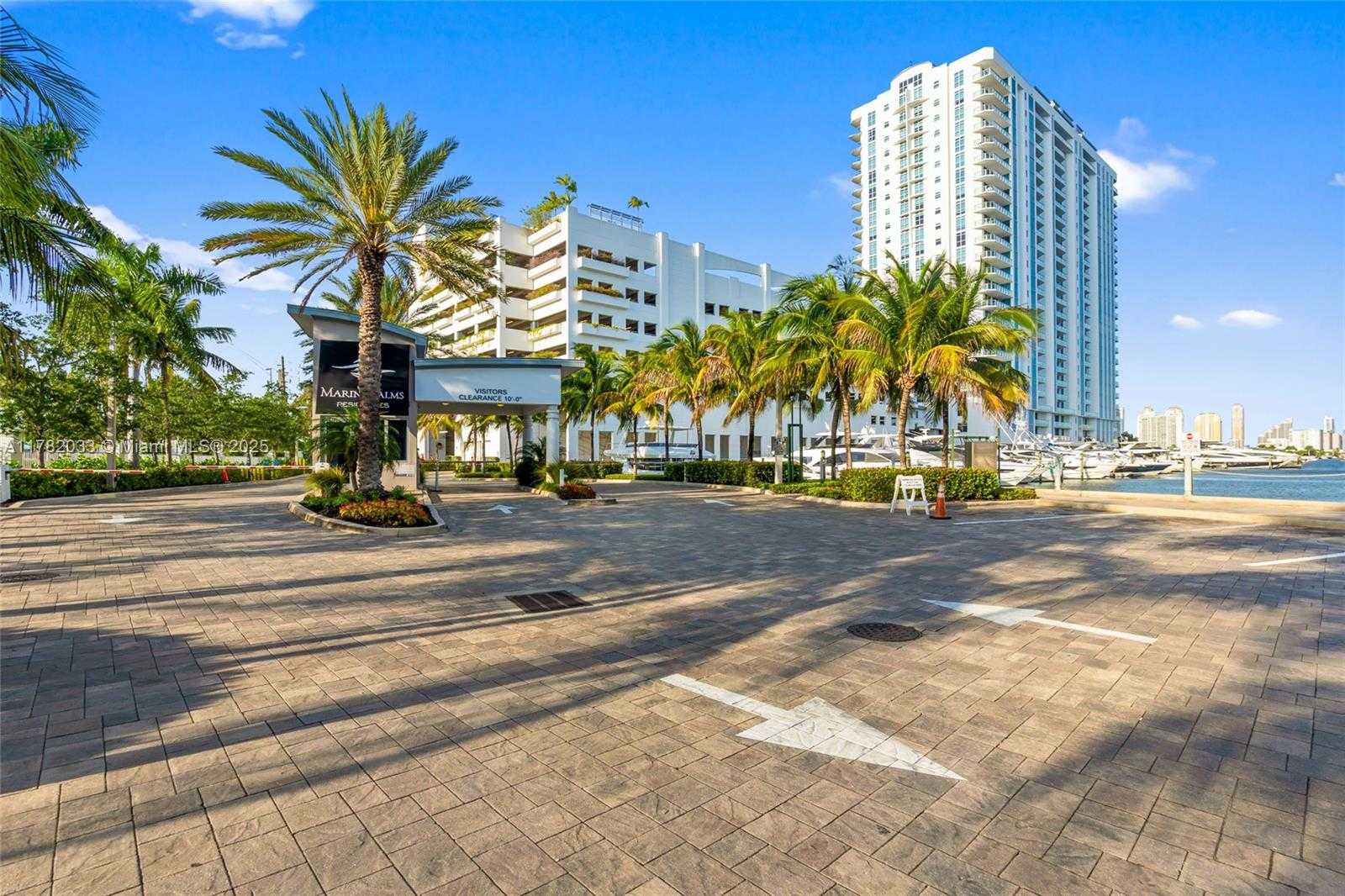 Small Image of 17301 BISCAYNE BLVD #702, North Miami Beach Number 25