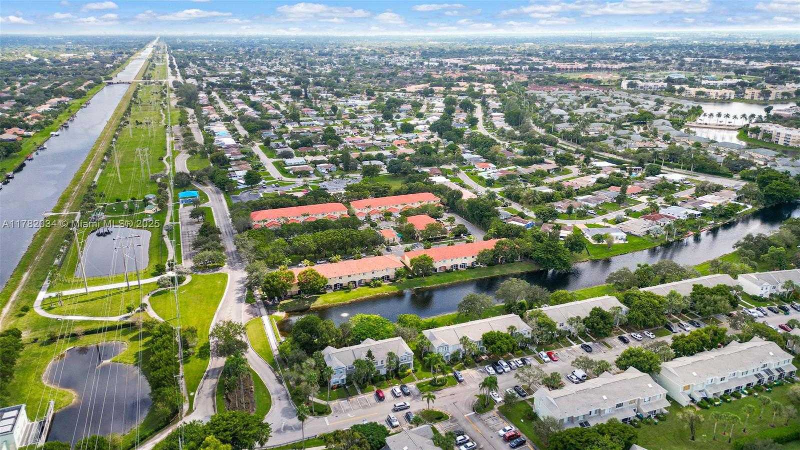 Small Image of 8066 SANIBEL DR #8066, Tamarac Number 17