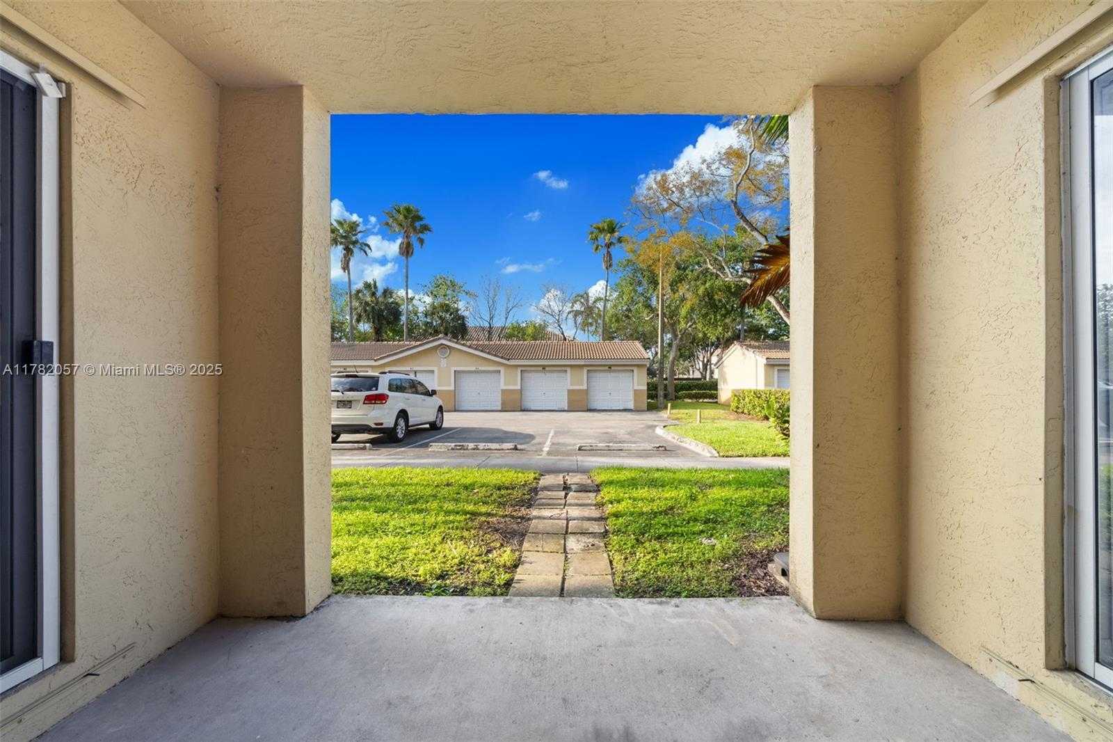 Small Image of 2600 SOUTH UNIVERSITY DR #107, Davie Number 19