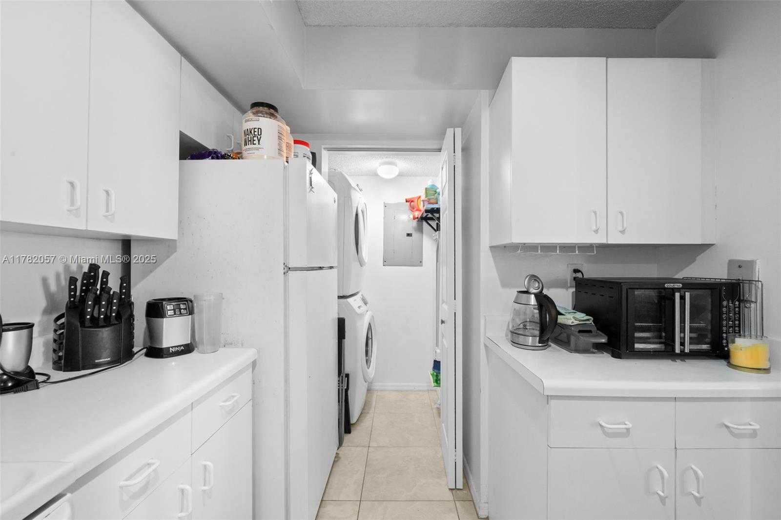 Small Image of 2600 SOUTH UNIVERSITY DR #107, Davie Number 8