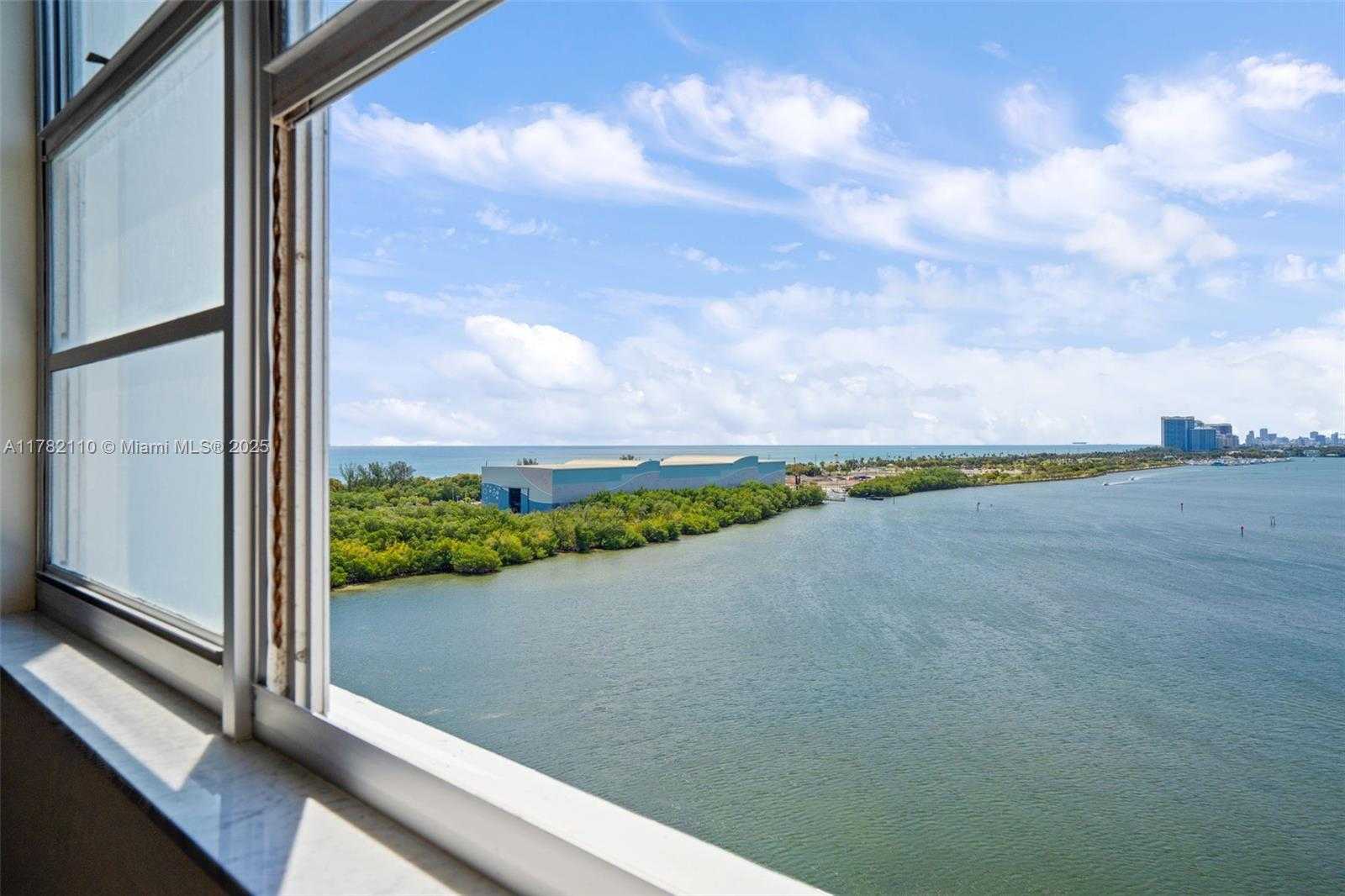 Small Image of 500 BAYVIEW DR #1418, Sunny Isles Beach Number 24