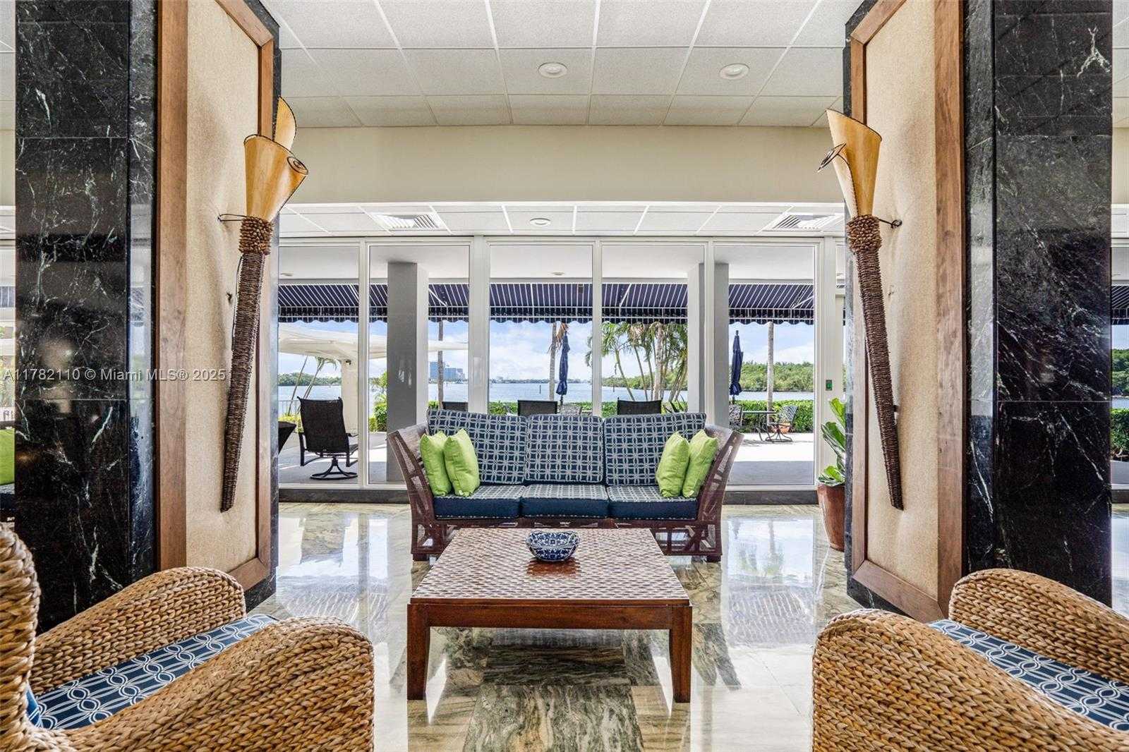 Small Image of 500 BAYVIEW DR #1418, Sunny Isles Beach Number 28