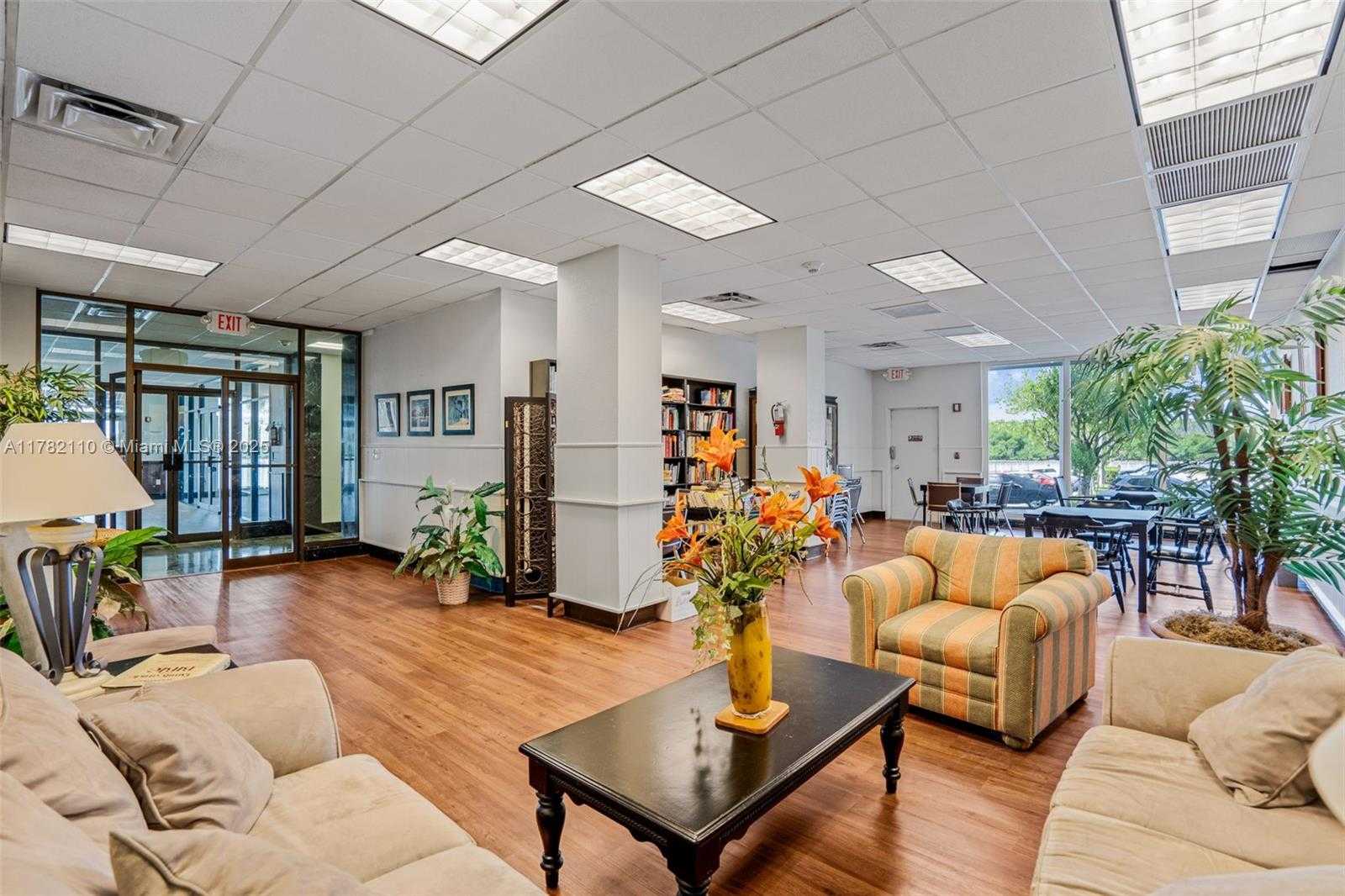 Small Image of 500 BAYVIEW DR #1418, Sunny Isles Beach Number 32