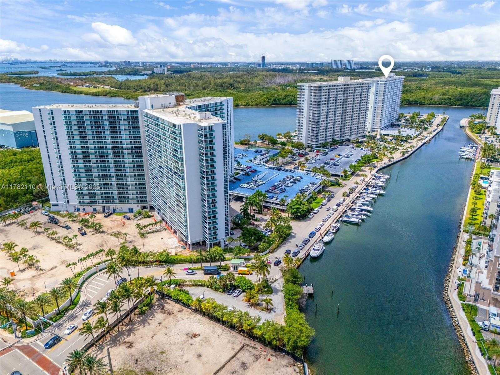 Small Image of 500 BAYVIEW DR #1418, Sunny Isles Beach Number 37