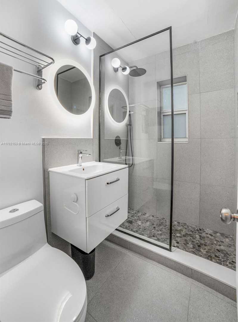 Small Image of 10070 EAST BAY HARBOR DR #70D, Bay Harbor Islands Number 24