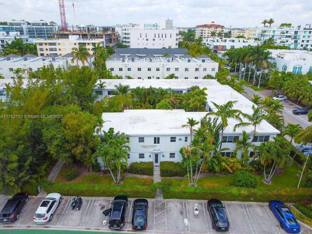 Small Image of 10070 EAST BAY HARBOR DR #70D, Bay Harbor Islands Number 5