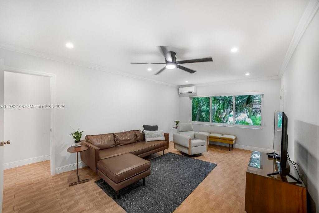 Small Image of 10070 EAST BAY HARBOR DR #70D, Bay Harbor Islands Number 7