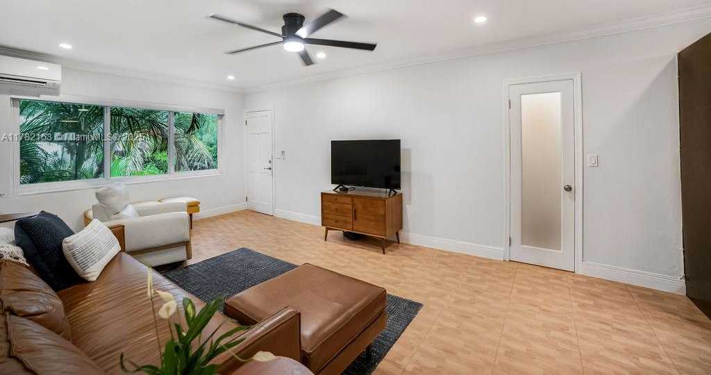 Small Image of 10070 EAST BAY HARBOR DR #70D, Bay Harbor Islands Number 8