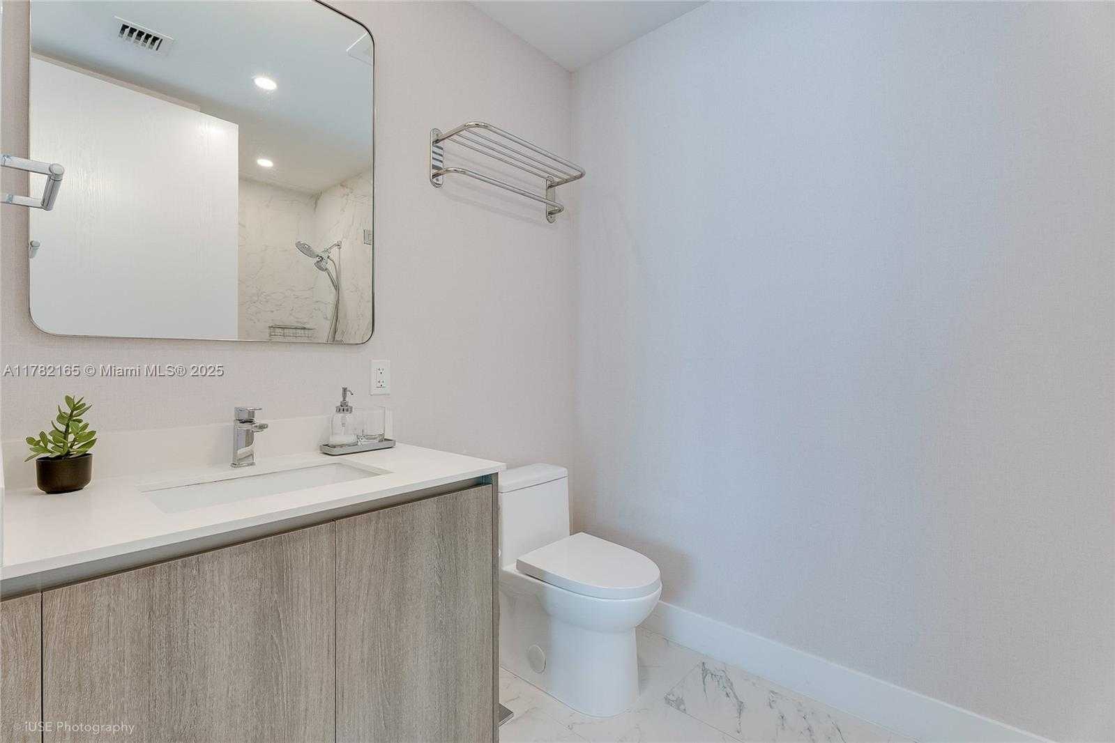Small Image of 17550 COLLINS AVE #1404, Sunny Isles Beach Number 14
