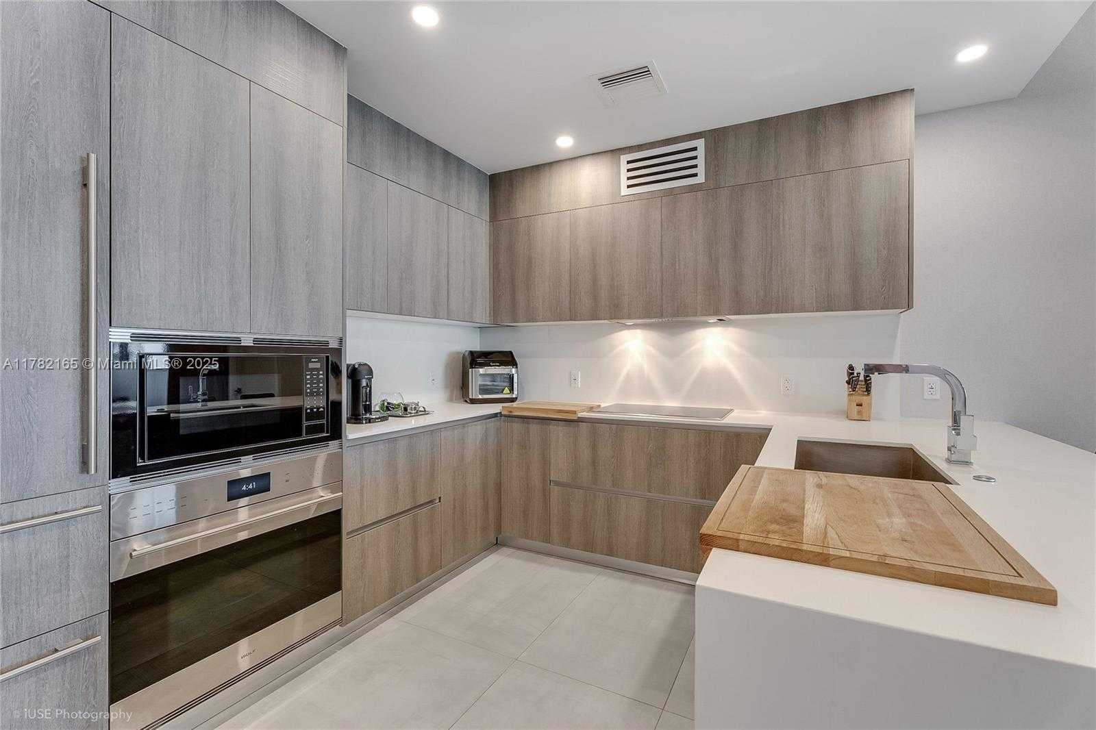 Small Image of 17550 COLLINS AVE #1404, Sunny Isles Beach Number 7