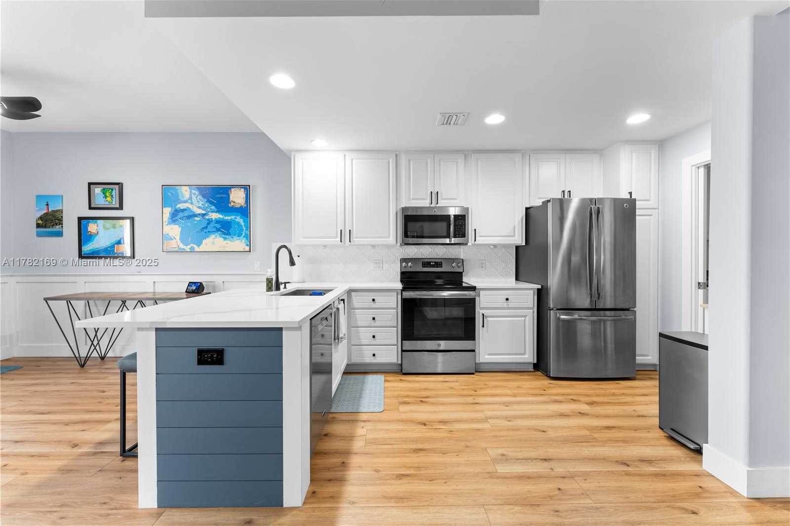 Small Image of 129 FARMINGDALE DR, Jupiter Number 12