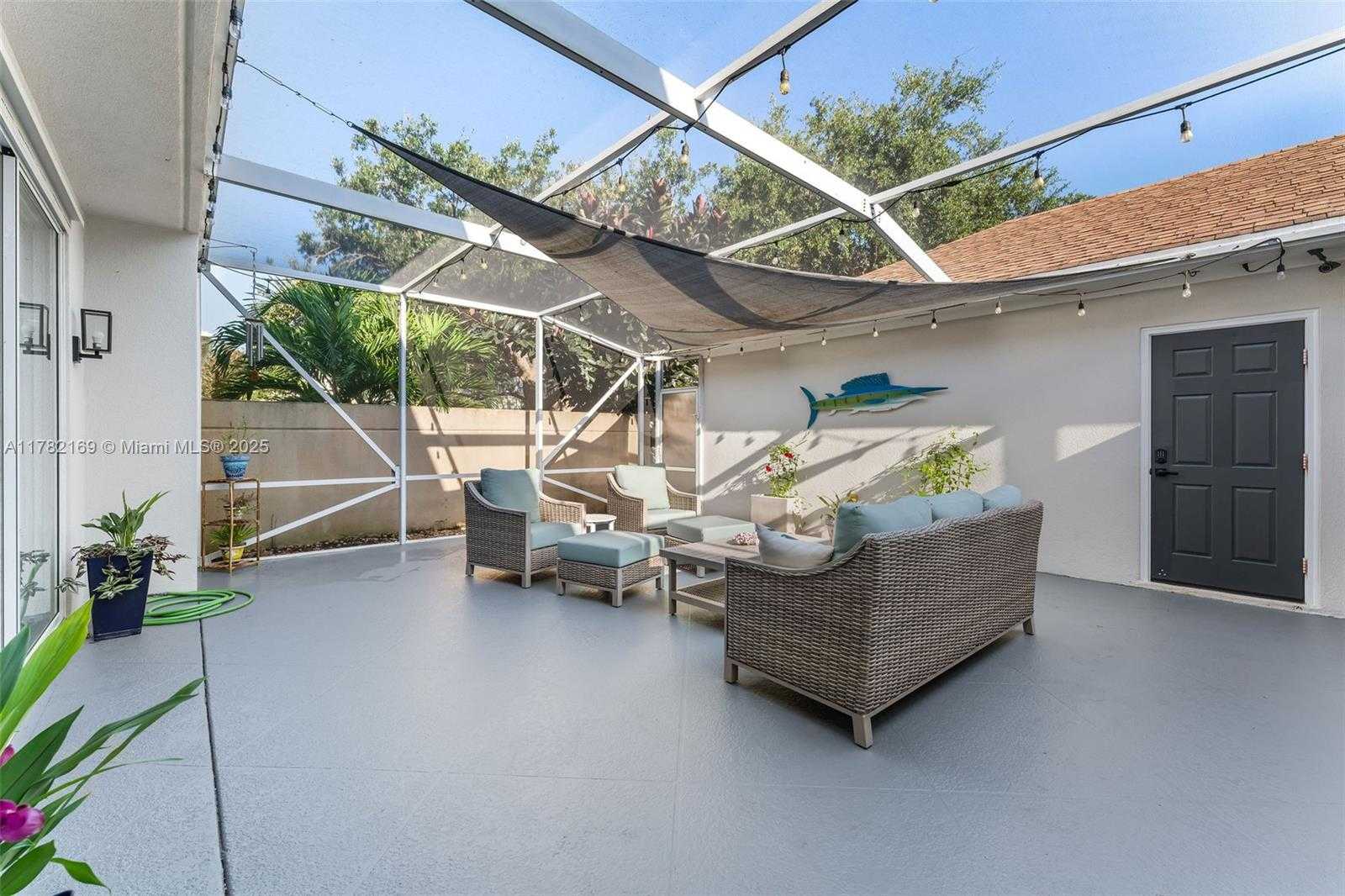 Small Image of 129 FARMINGDALE DR, Jupiter Number 15