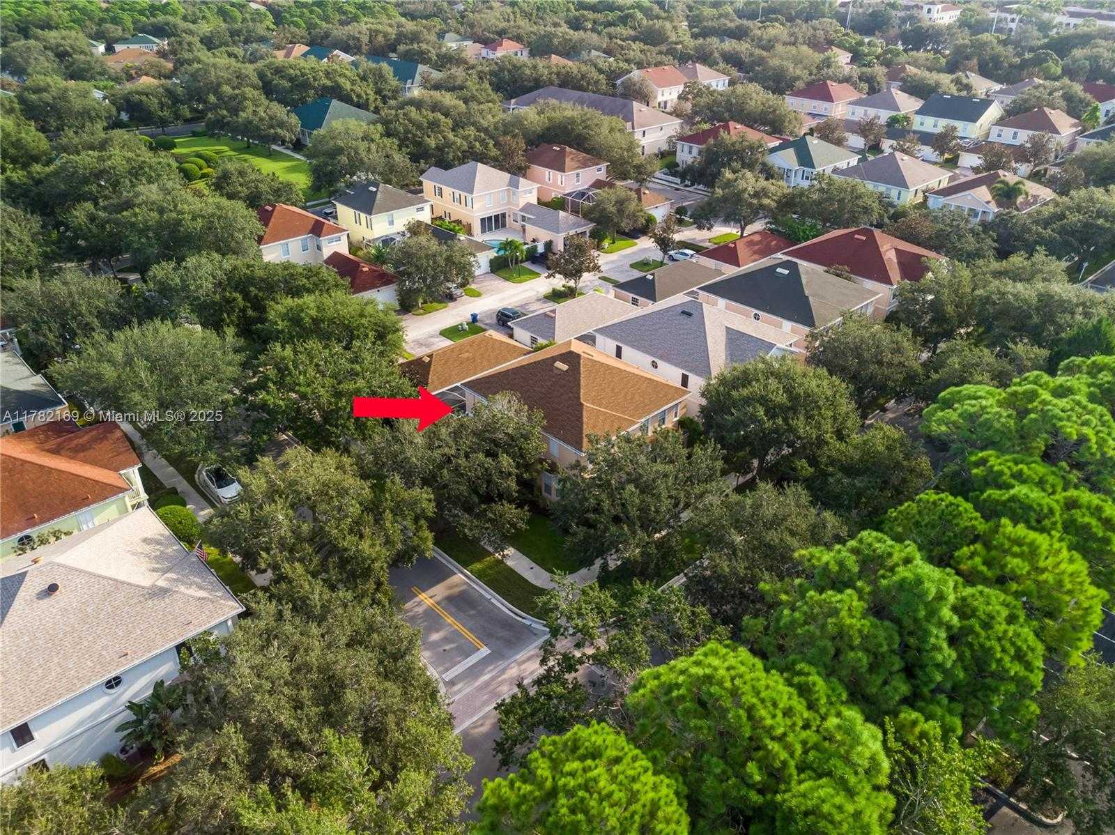 Small Image of 129 FARMINGDALE DR, Jupiter Number 20