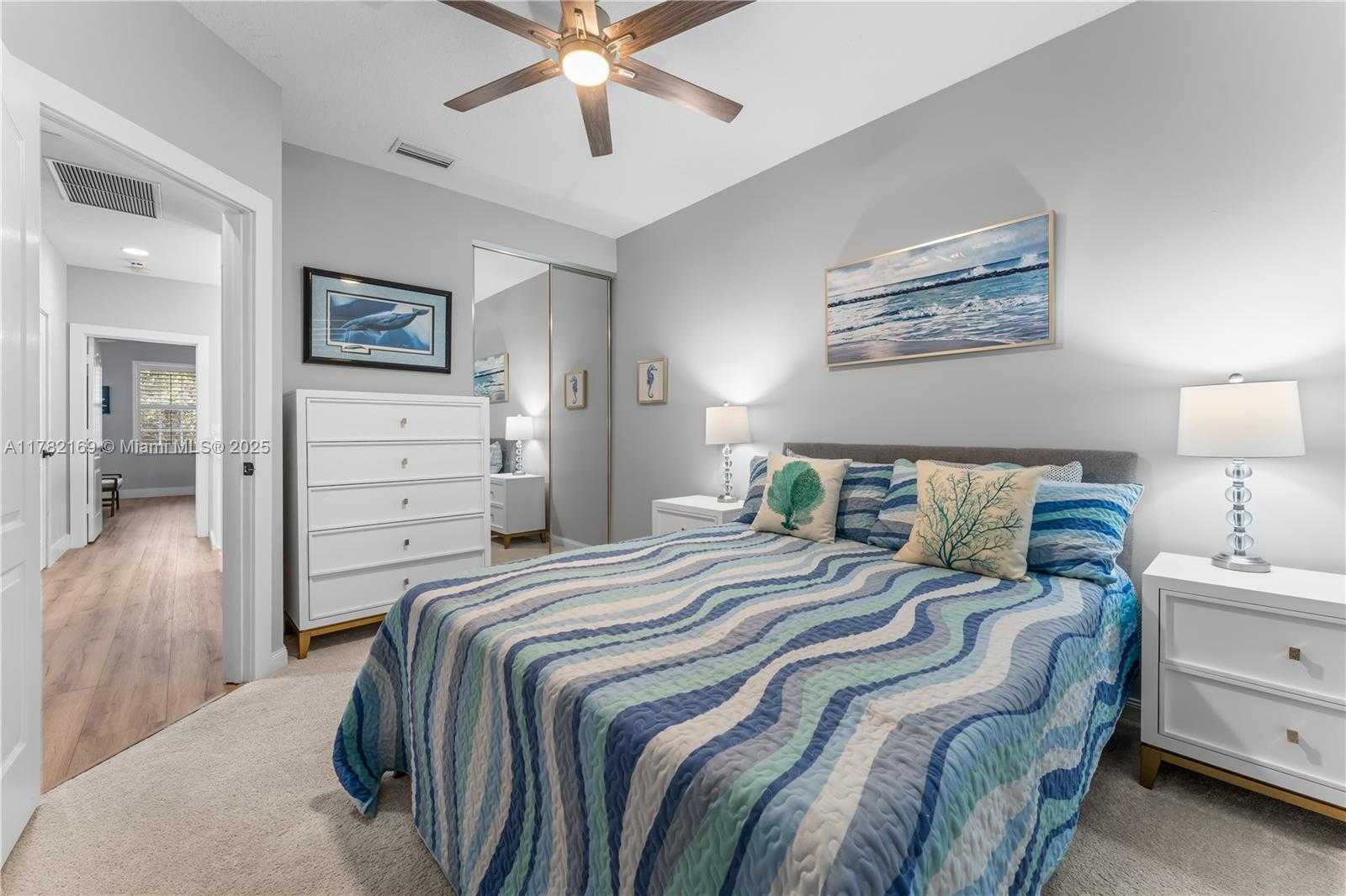 Small Image of 129 FARMINGDALE DR, Jupiter Number 39