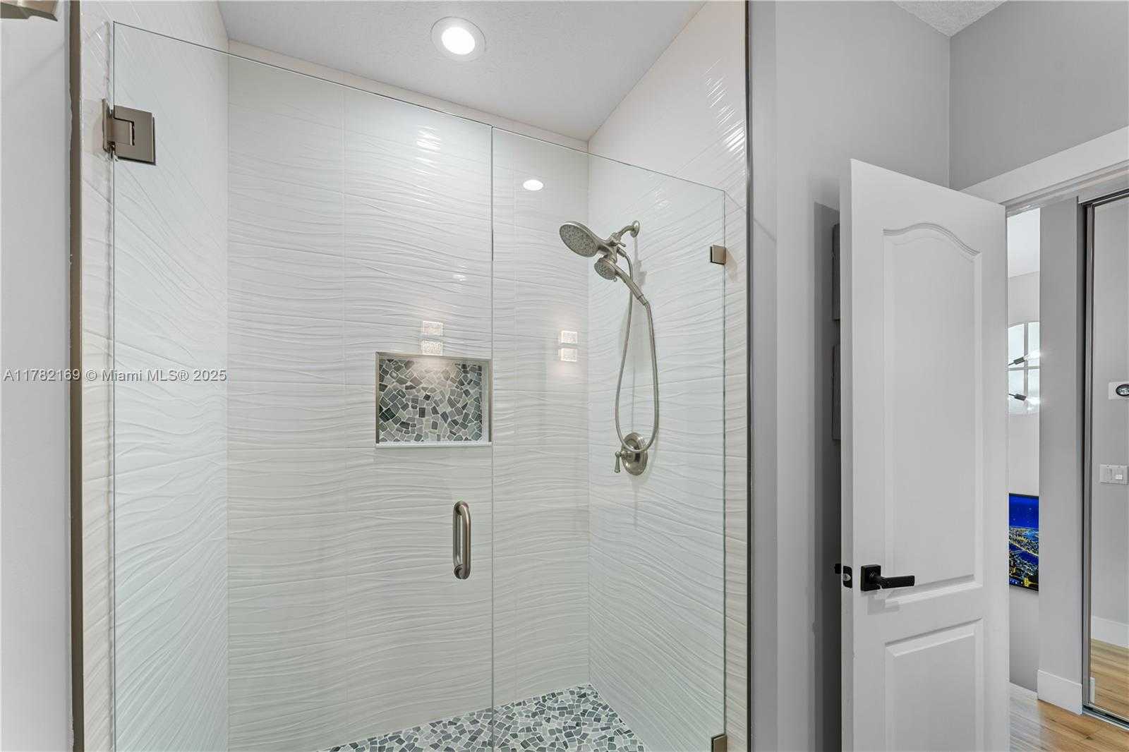 Small Image of 129 FARMINGDALE DR, Jupiter Number 41
