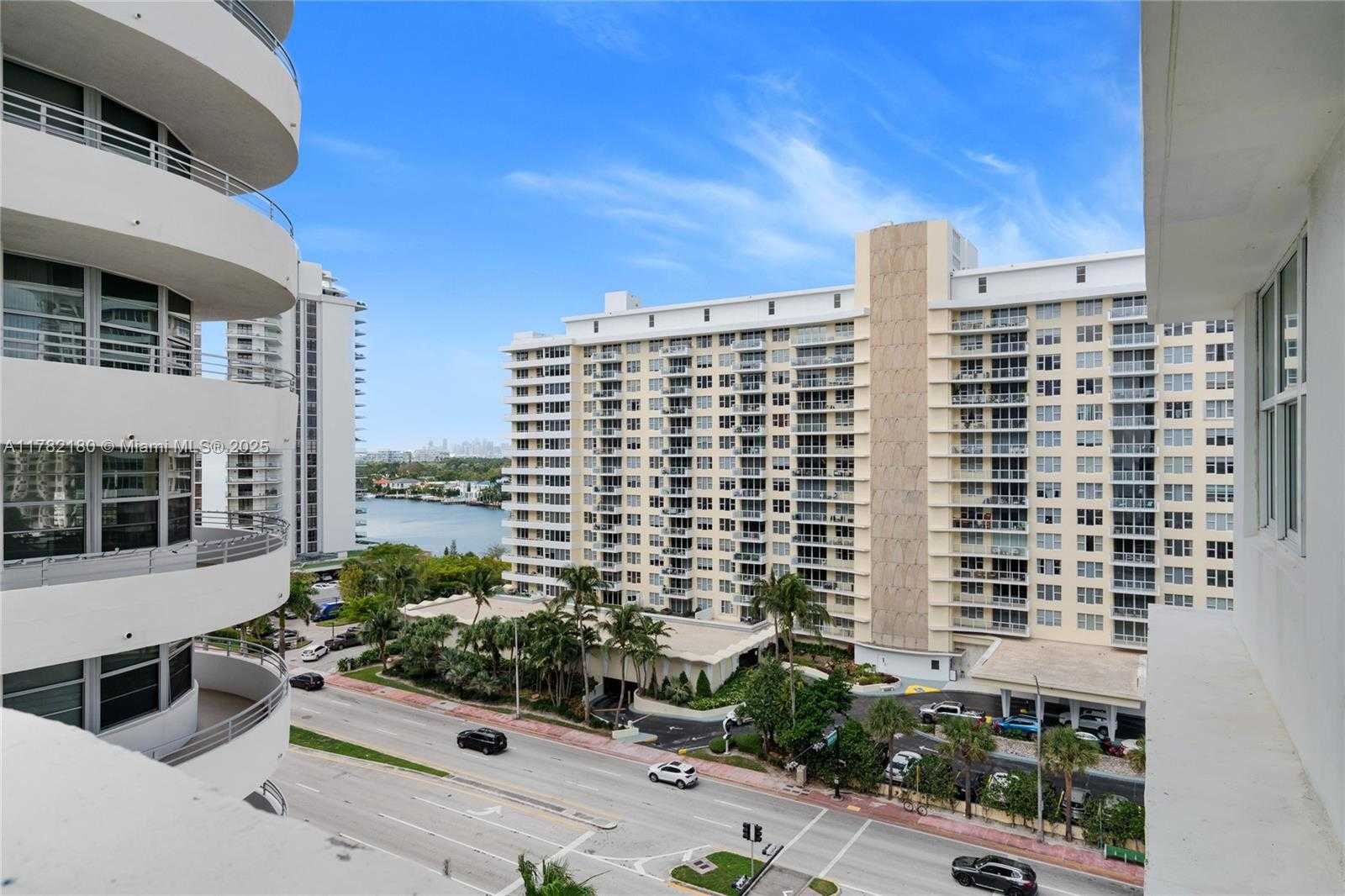 Small Image of 5601 COLLINS AVE #1014, Miami Beach Number 11