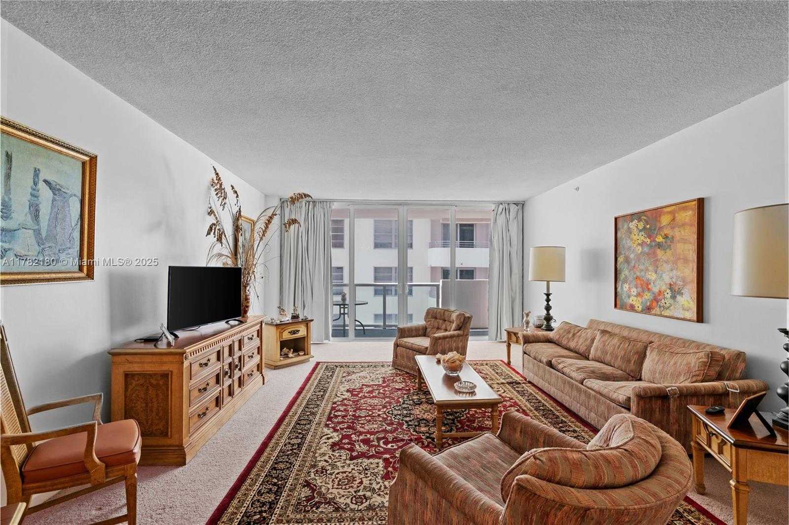 Small Image of 5601 COLLINS AVE #1014, Miami Beach Number 15