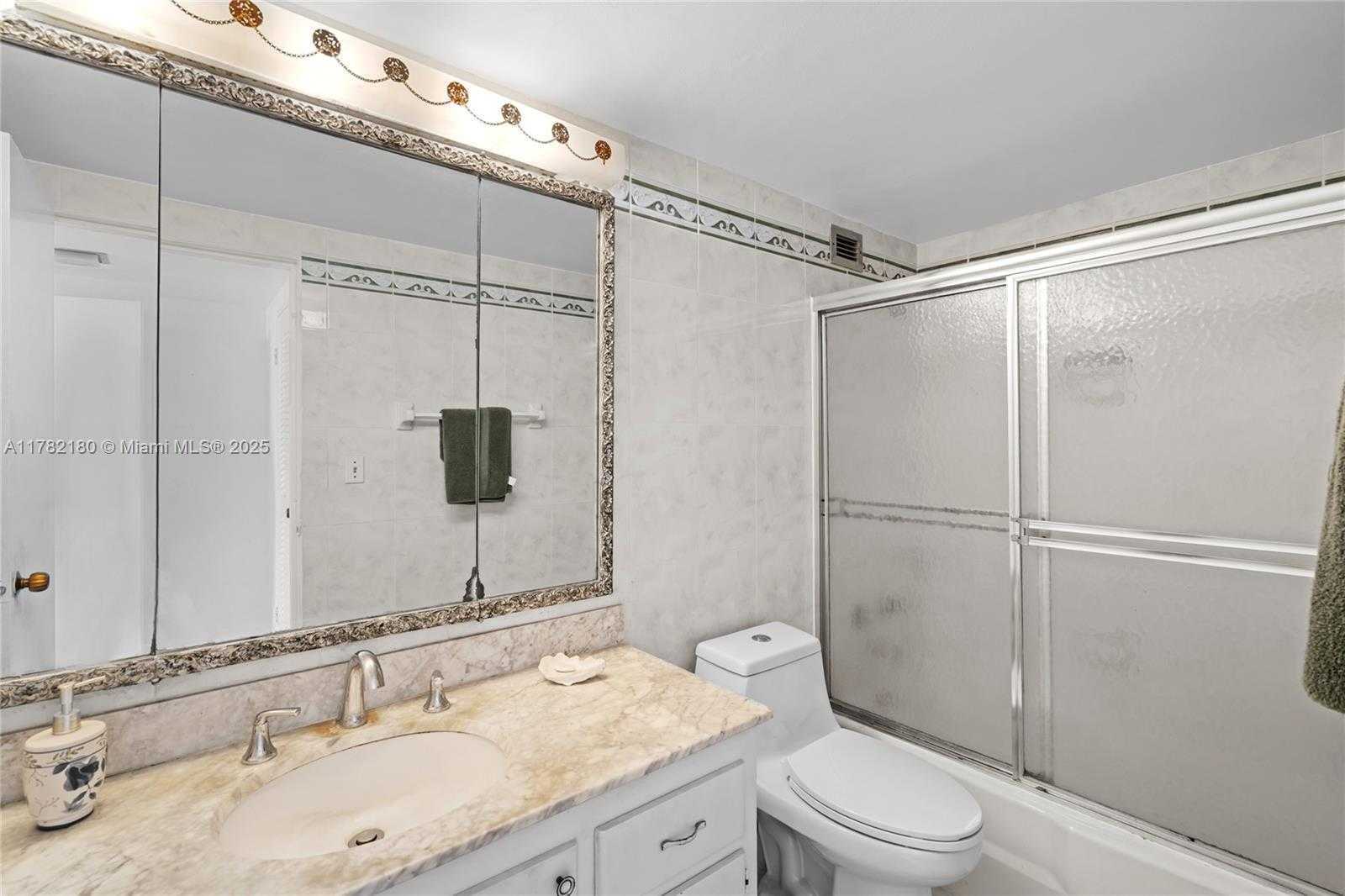 Small Image of 5601 COLLINS AVE #1014, Miami Beach Number 26