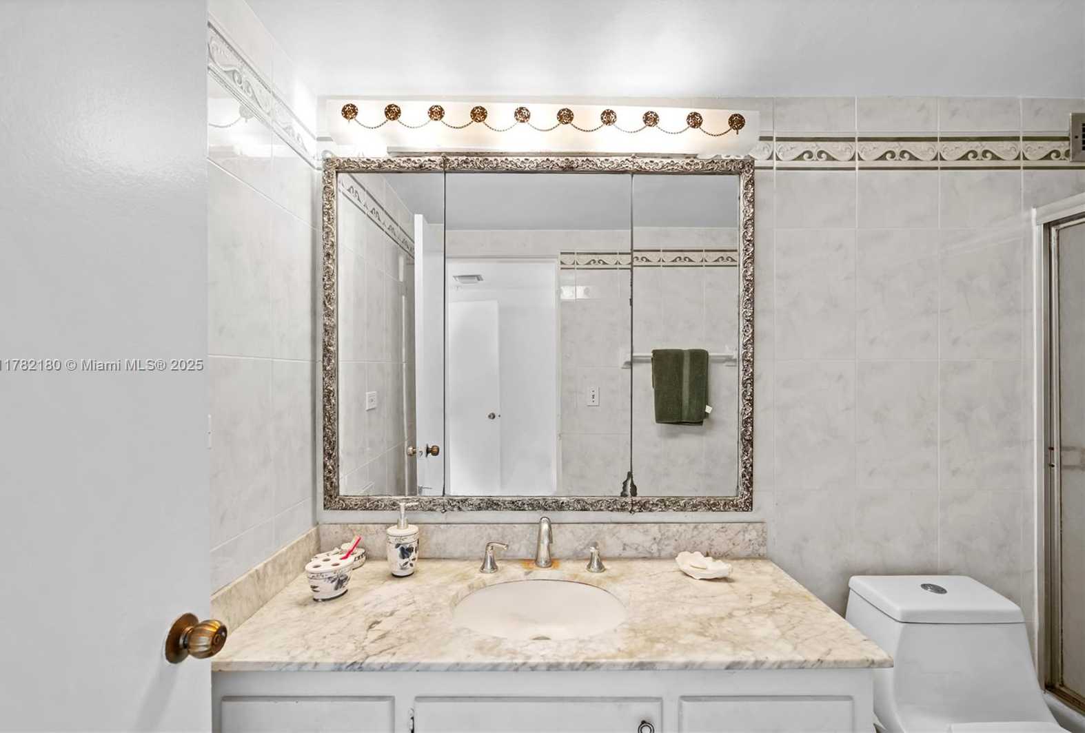 Small Image of 5601 COLLINS AVE #1014, Miami Beach Number 28
