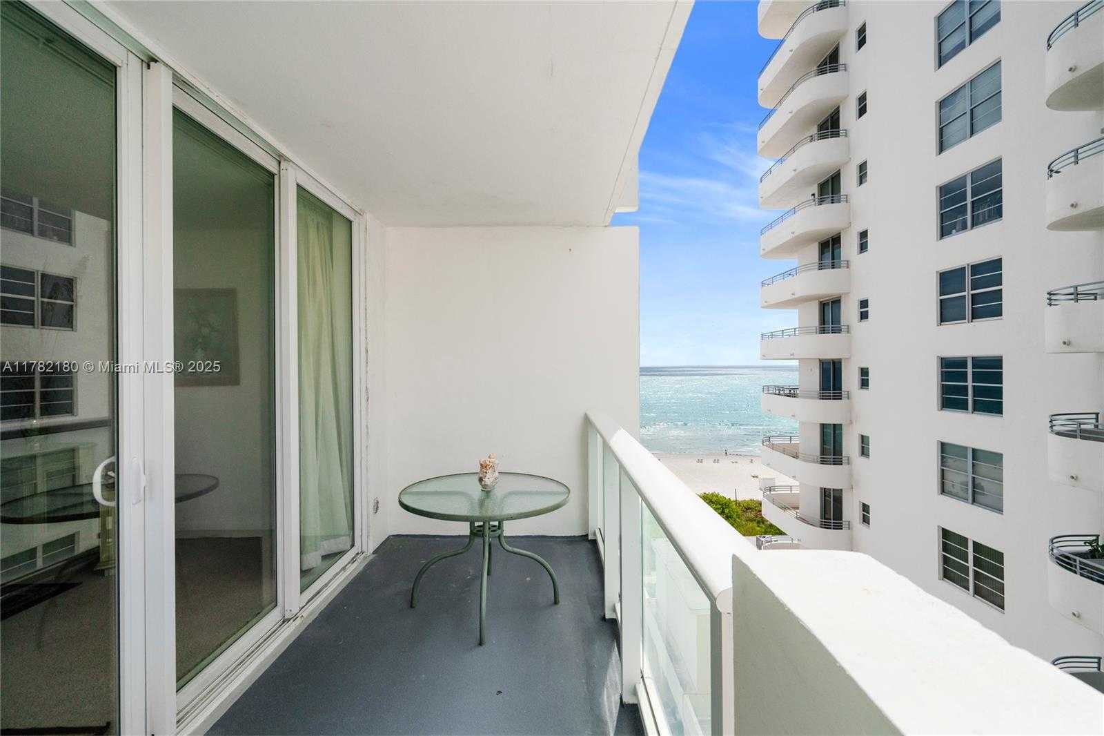 Small Image of 5601 COLLINS AVE #1014, Miami Beach Number 3