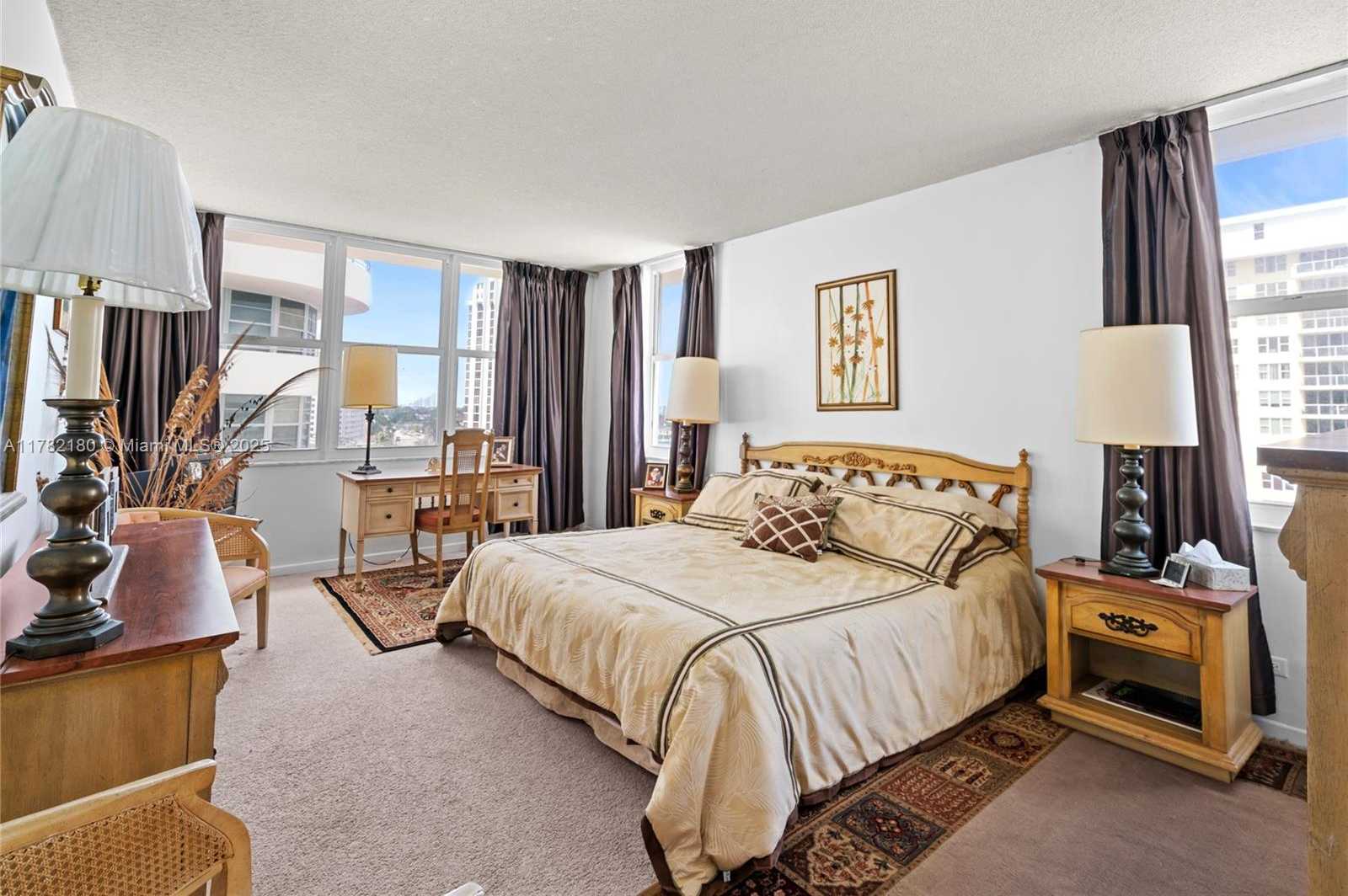 Small Image of 5601 COLLINS AVE #1014, Miami Beach Number 33