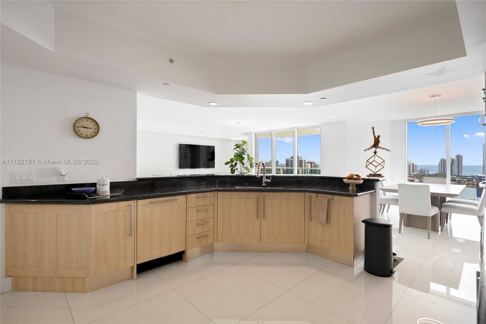 Small Image of 3301 NORTH EAST 183RD ST #2807, Aventura Number 11