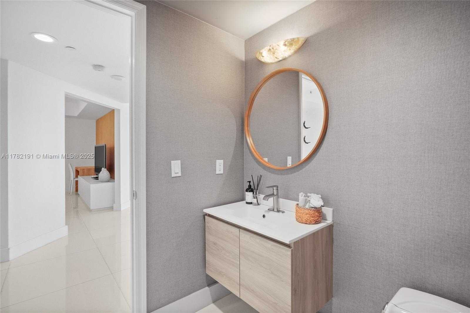Small Image of 3301 NORTH EAST 183RD ST #2807, Aventura Number 22