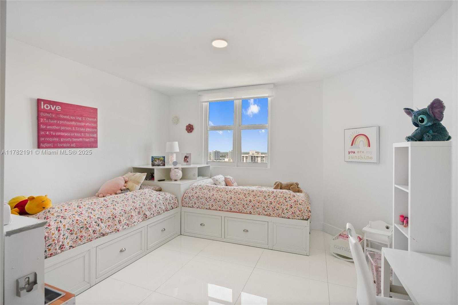 Small Image of 3301 NORTH EAST 183RD ST #2807, Aventura Number 39