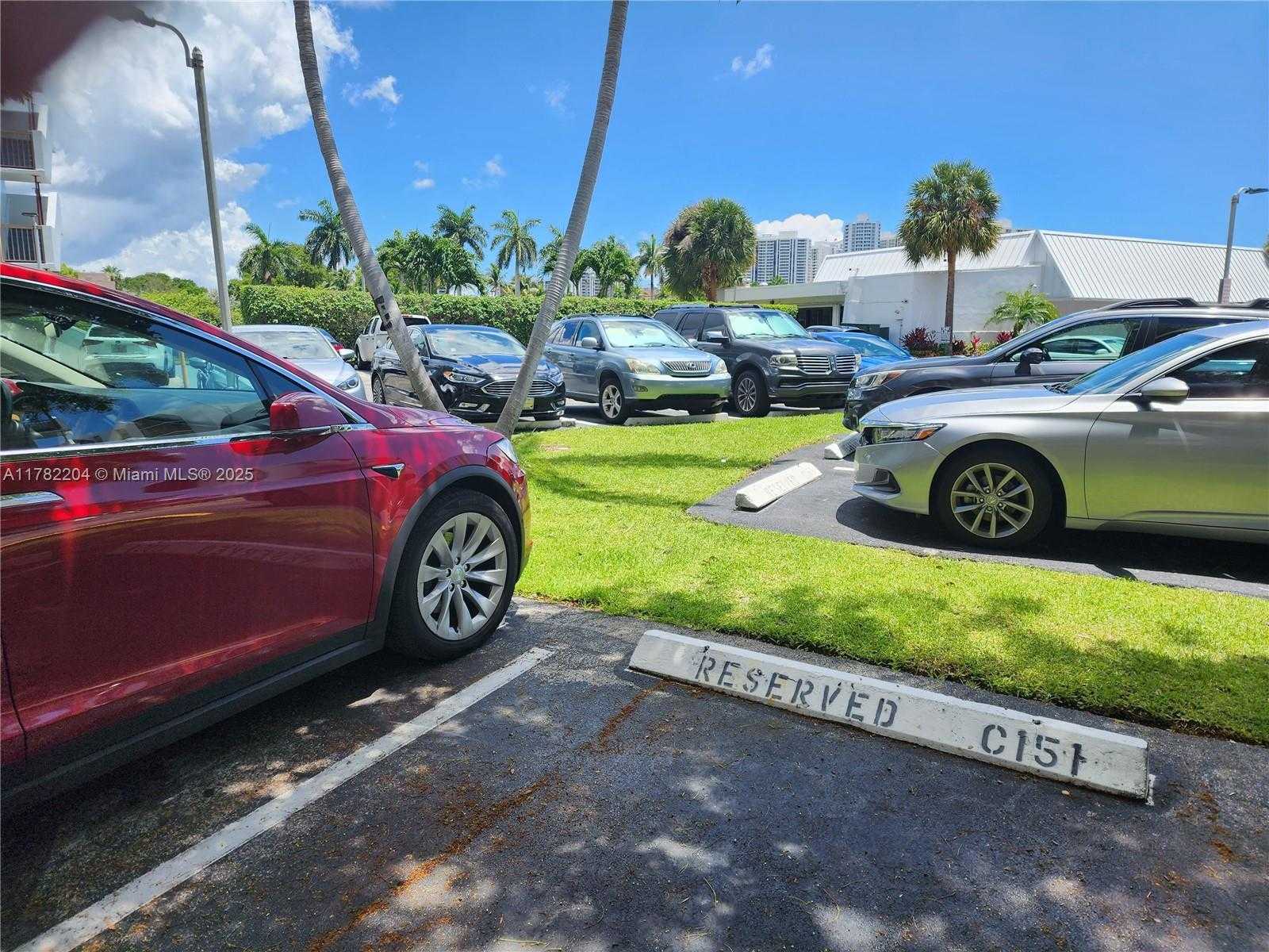 Small Image of 3401 NORTH COUNTRY CLUB DR #117, Aventura Number 10