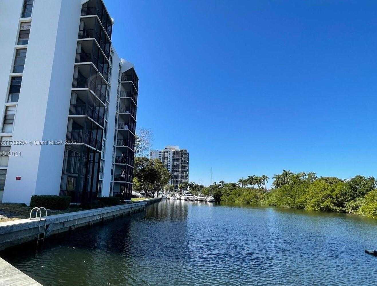 Small Image of 3401 NORTH COUNTRY CLUB DR #117, Aventura Number 5