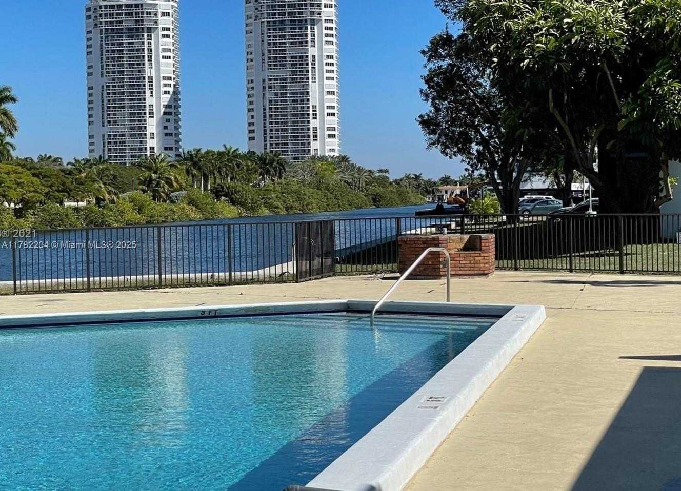 Small Image of 3401 NORTH COUNTRY CLUB DR #117, Aventura Number 6