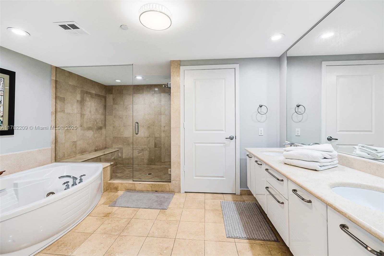 Small Image of 3101 SOUTH OCEAN DR #1202, Hollywood Number 24