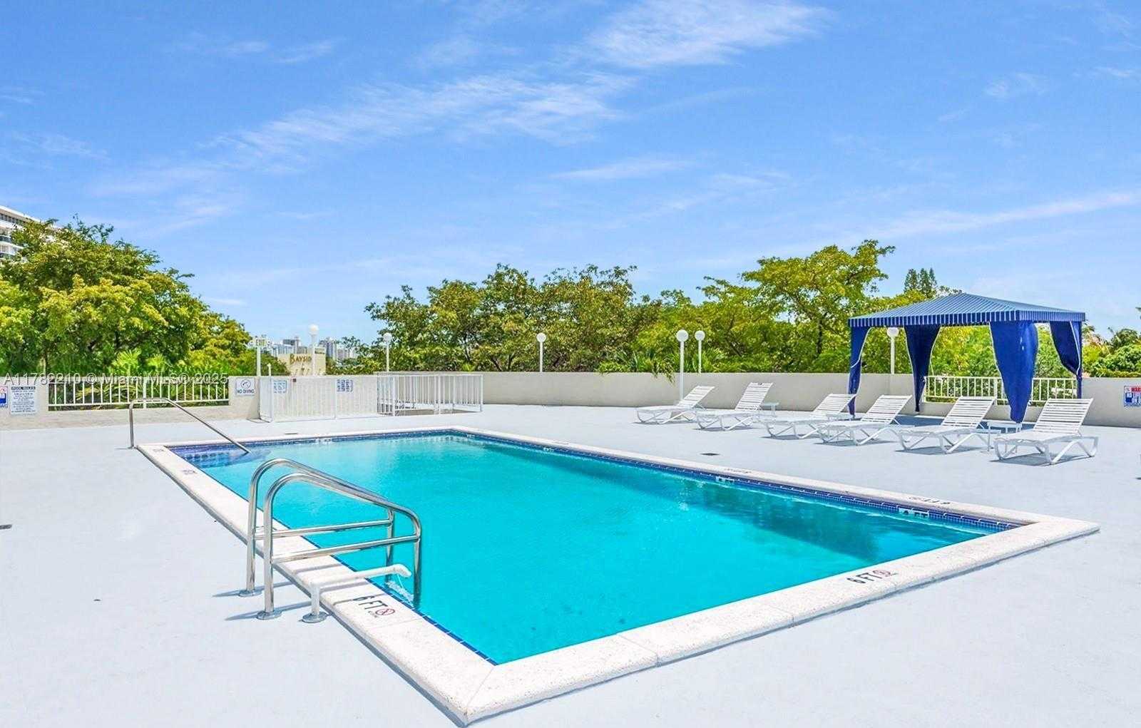 Small Image of 6900 BAY DR #PH-B, Miami Beach Number 25