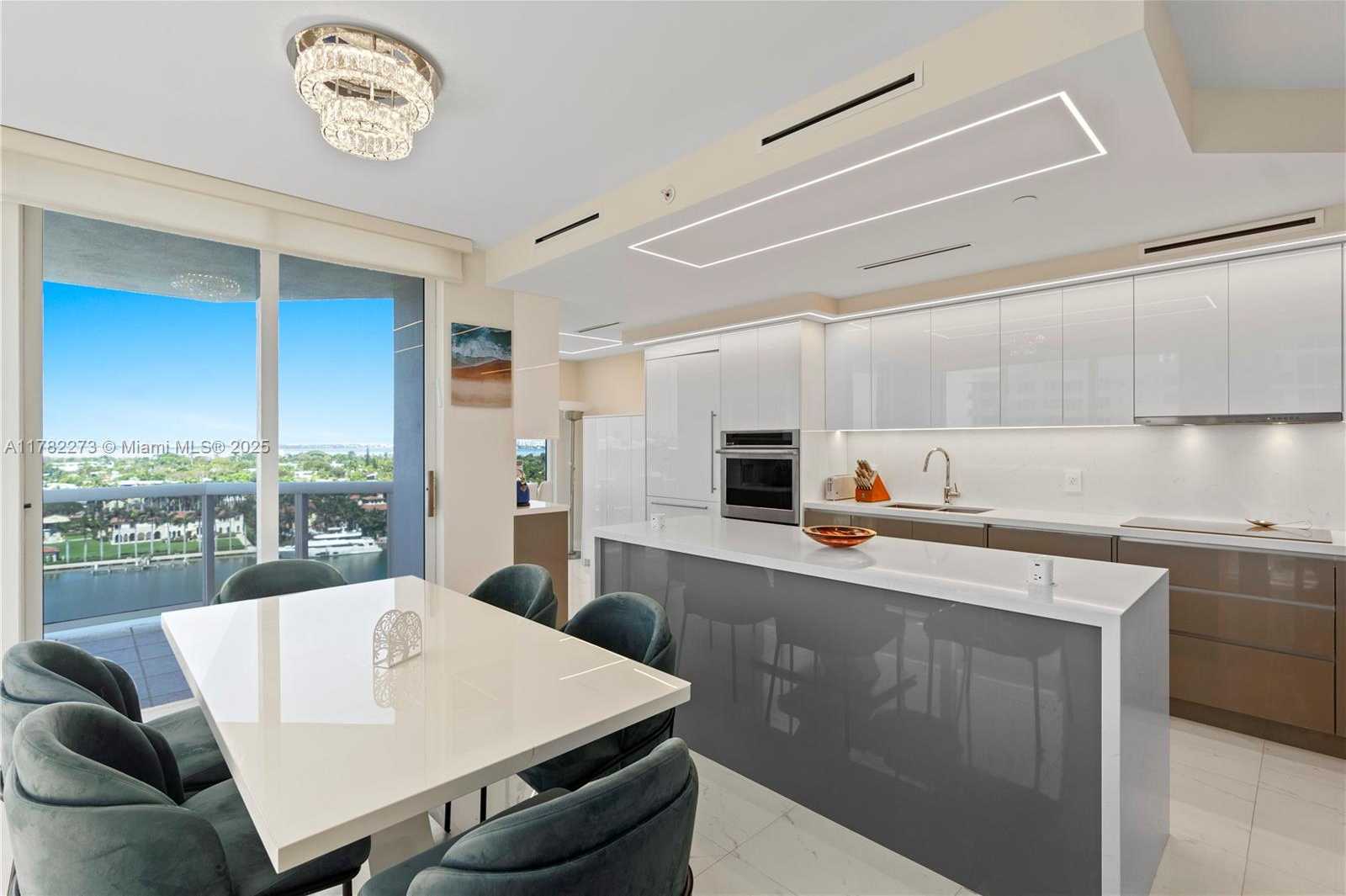 Small Image of 4779 COLLINS AVE #1205, Miami Beach Number 15