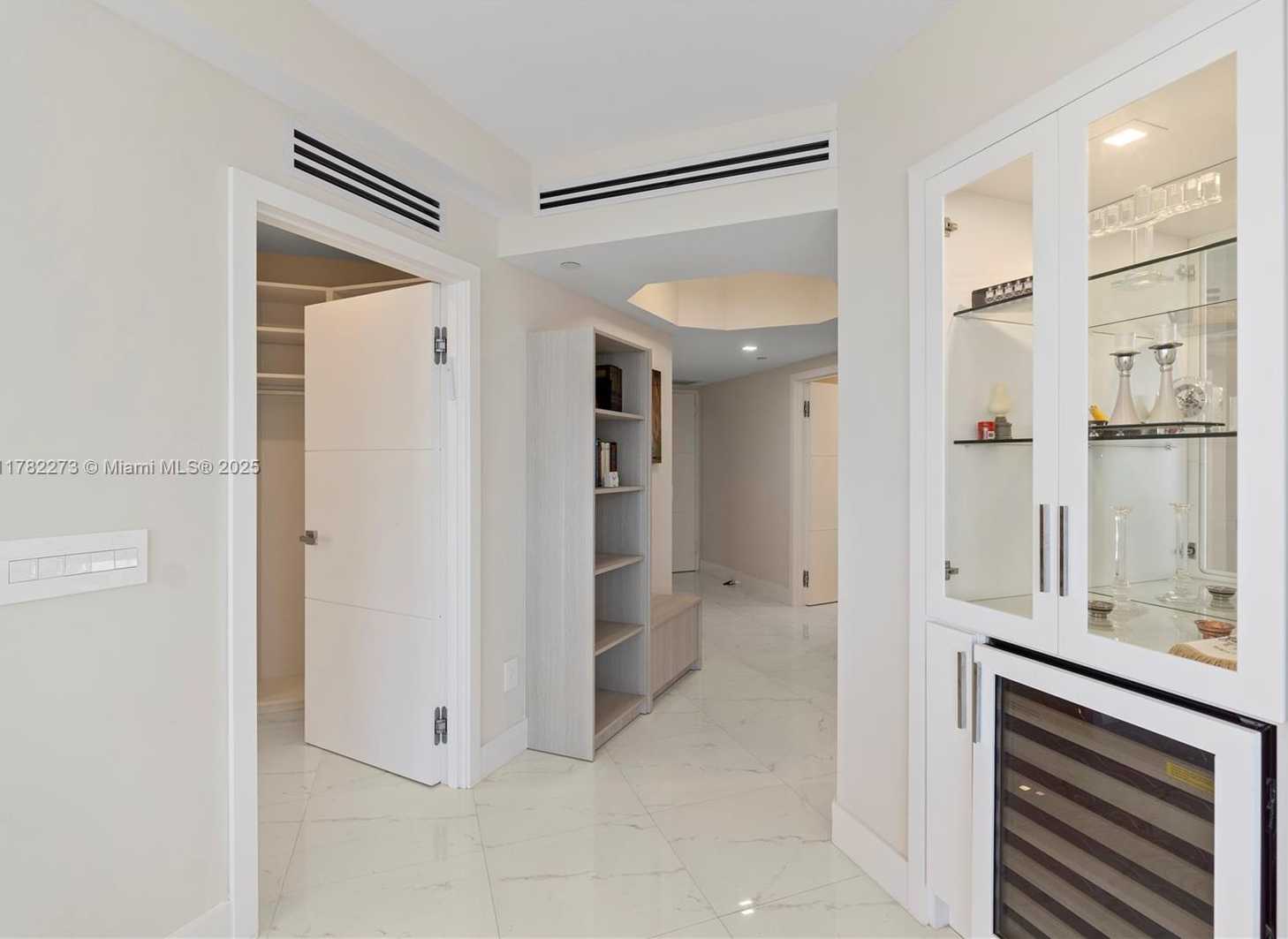 Small Image of 4779 COLLINS AVE #1205, Miami Beach Number 17
