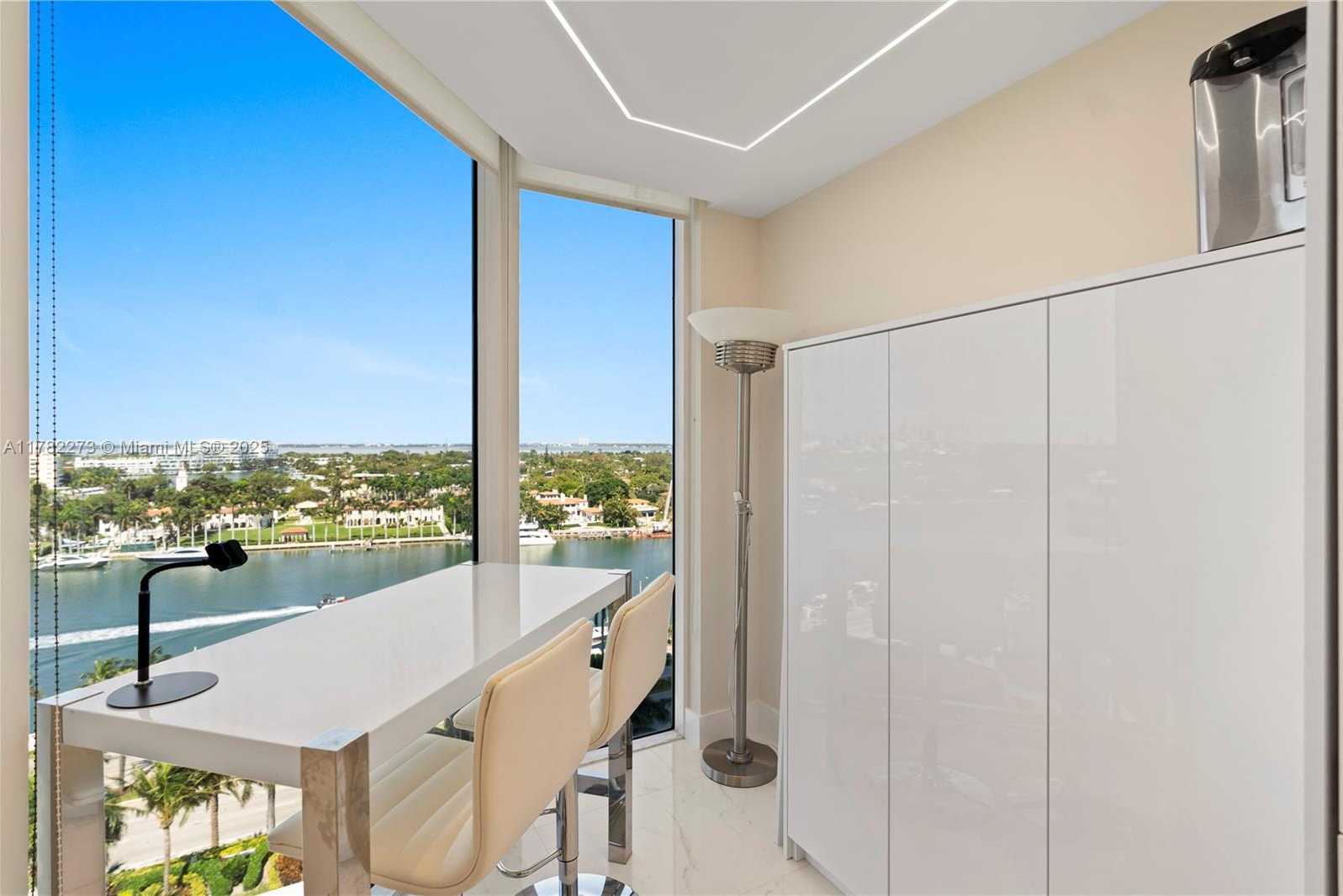 Small Image of 4779 COLLINS AVE #1205, Miami Beach Number 19