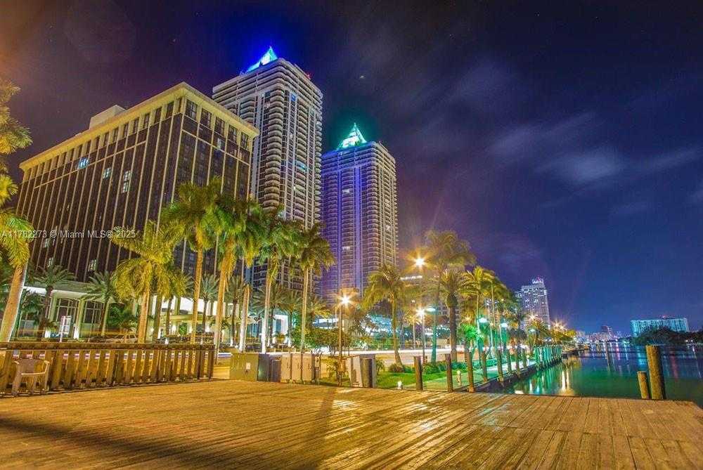 Small Image of 4779 COLLINS AVE #1205, Miami Beach Number 63