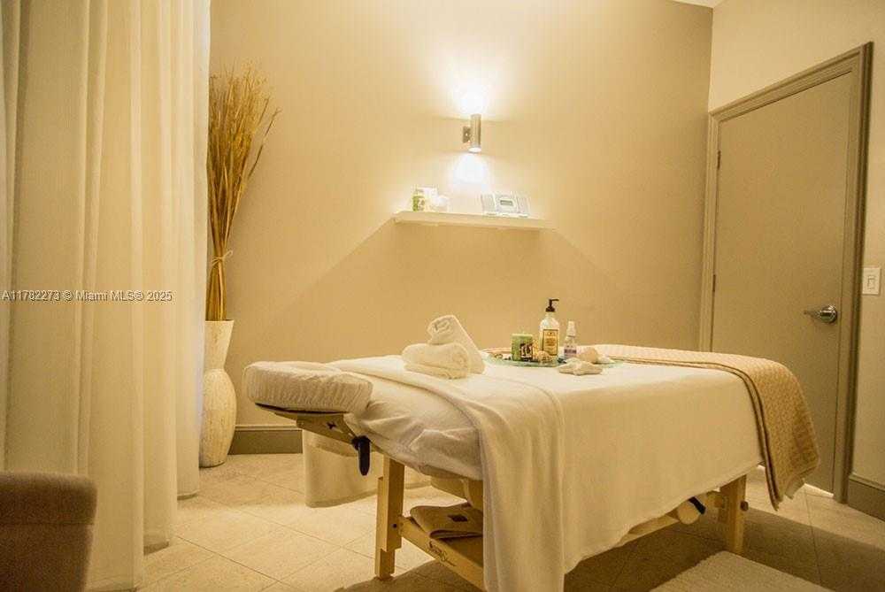 Small Image of 4779 COLLINS AVE #1205, Miami Beach Number 68