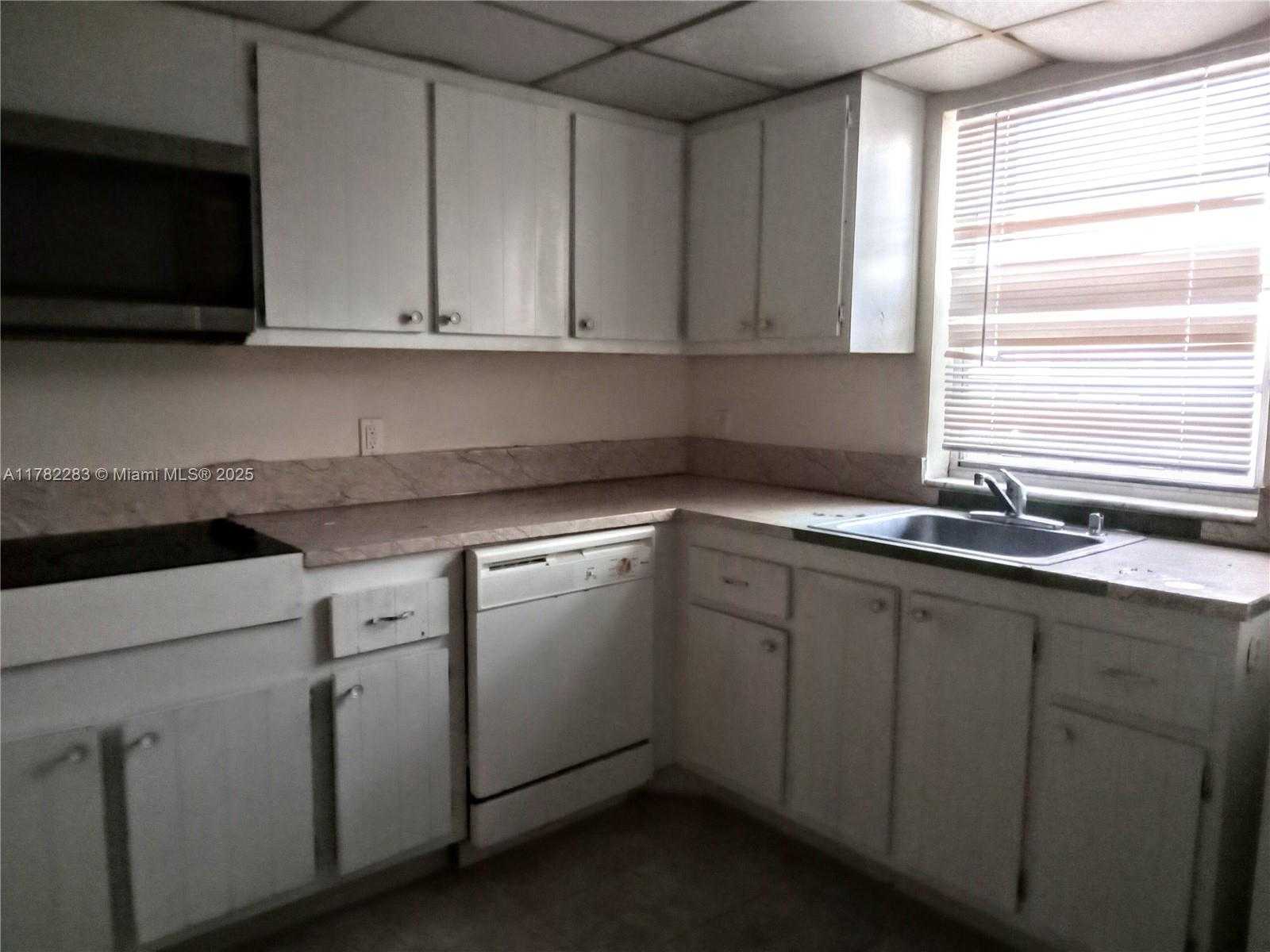 Small Image of 2025 #404, North Miami Beach Number 6