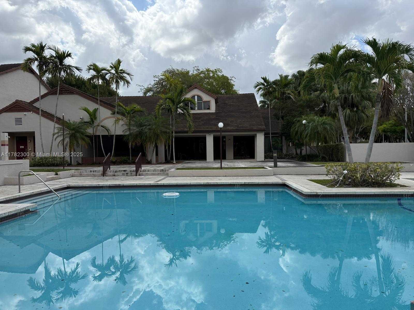 Small Image of 9121 SOUTH WEST 138TH PL #9121, Miami Number 15