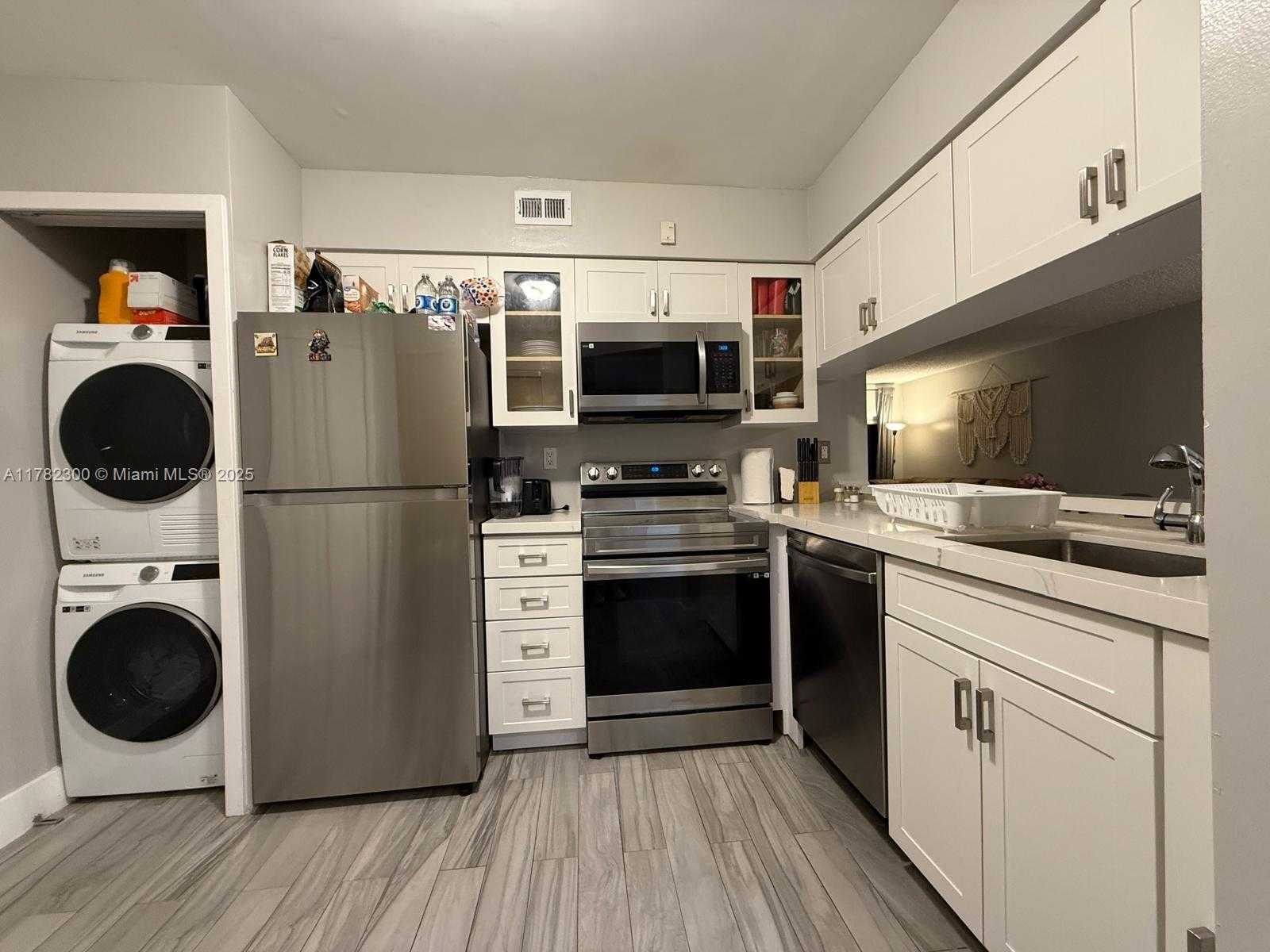 Small Image of 9121 SOUTH WEST 138TH PL #9121, Miami Number 6