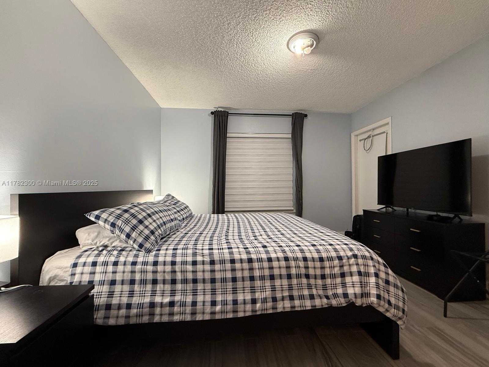 Small Image of 9121 SOUTH WEST 138TH PL #9121, Miami Number 8