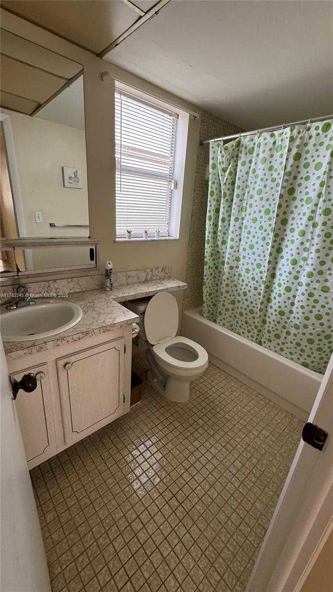 Small Image of 8280 SUNRISE LAKES BLVD #205, Sunrise Number 10
