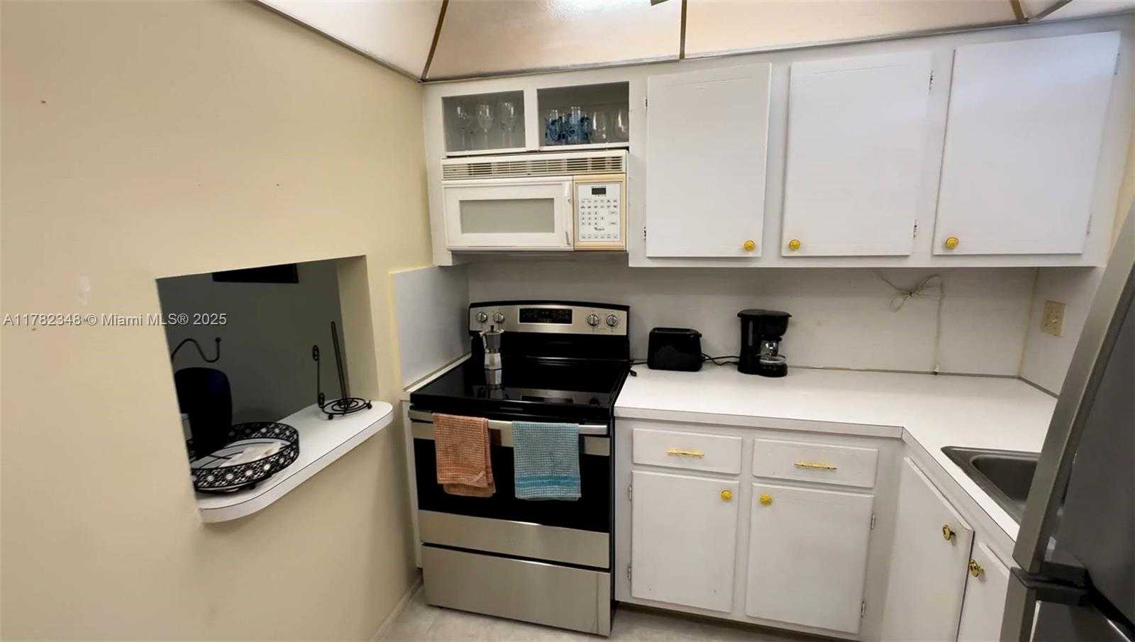 Small Image of 8280 SUNRISE LAKES BLVD #205, Sunrise Number 11