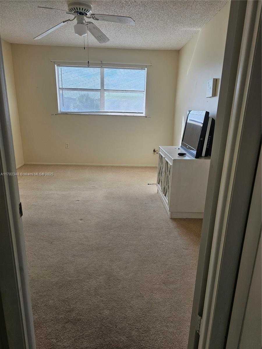 Small Image of 8280 SUNRISE LAKES BLVD #205, Sunrise Number 5
